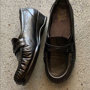 SAS black shoes